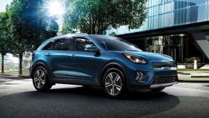 Profile view of a dark bluish green 2022 Kia Niro. | Kia dealer in Sherwood, AR.