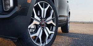 Close view of the front tire of a 2022 Kia Seltos. | Kia dealer in Sherwood, AR.