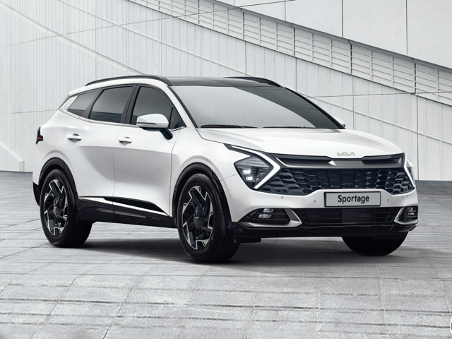 Profile view of a white 2023 Kia Sportage. | Kia dealer in Sherwood, AR.