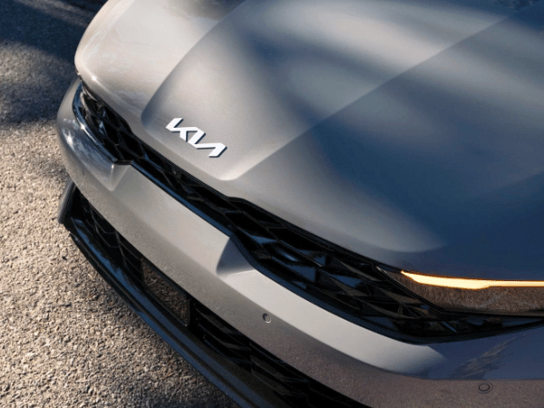 Kia K5 Sedan at Crain Kia of Sherwood