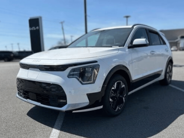 Niro at Crain Kia of Sherwood