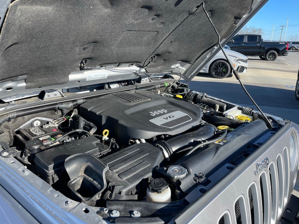 2017 Jeep Wrangler Unlimited Sahara - KEYLESS ENTRY / HEATED MIRRORS