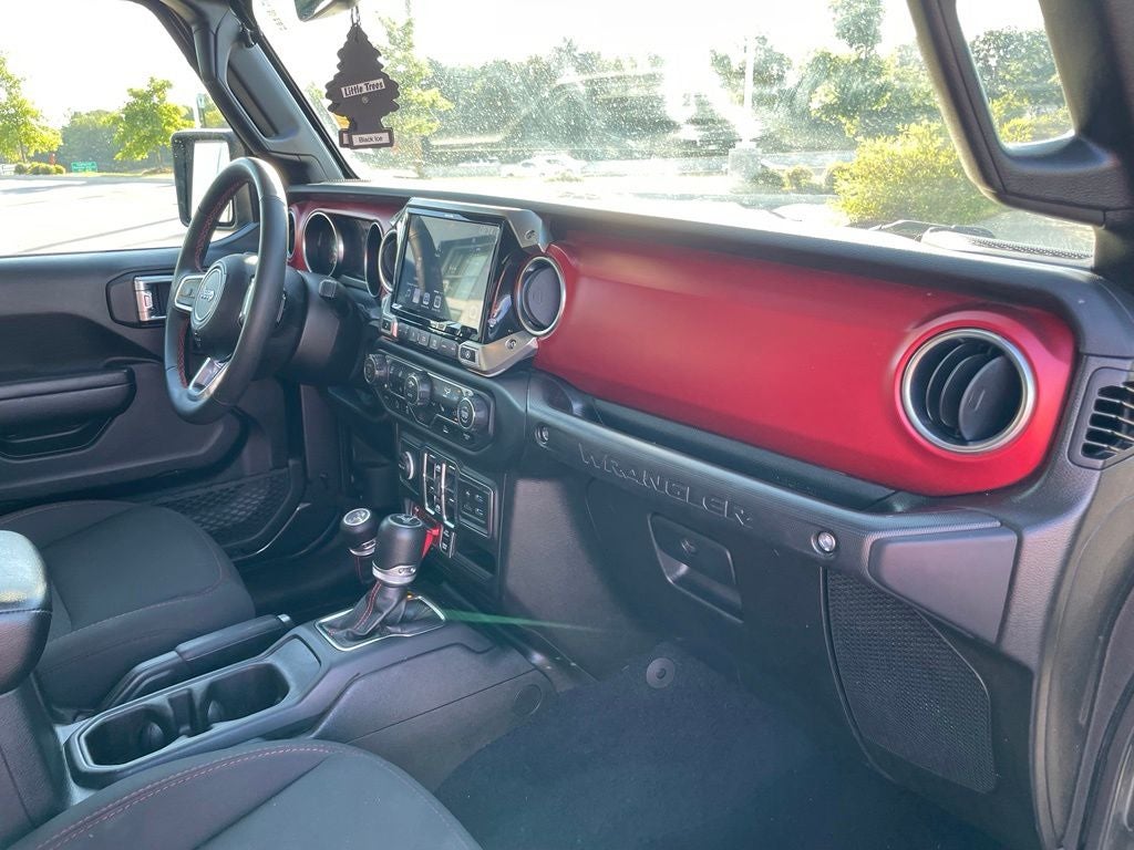 2023 Jeep Wrangler Rubicon - APPLE CARPLAY / NAVIGATION