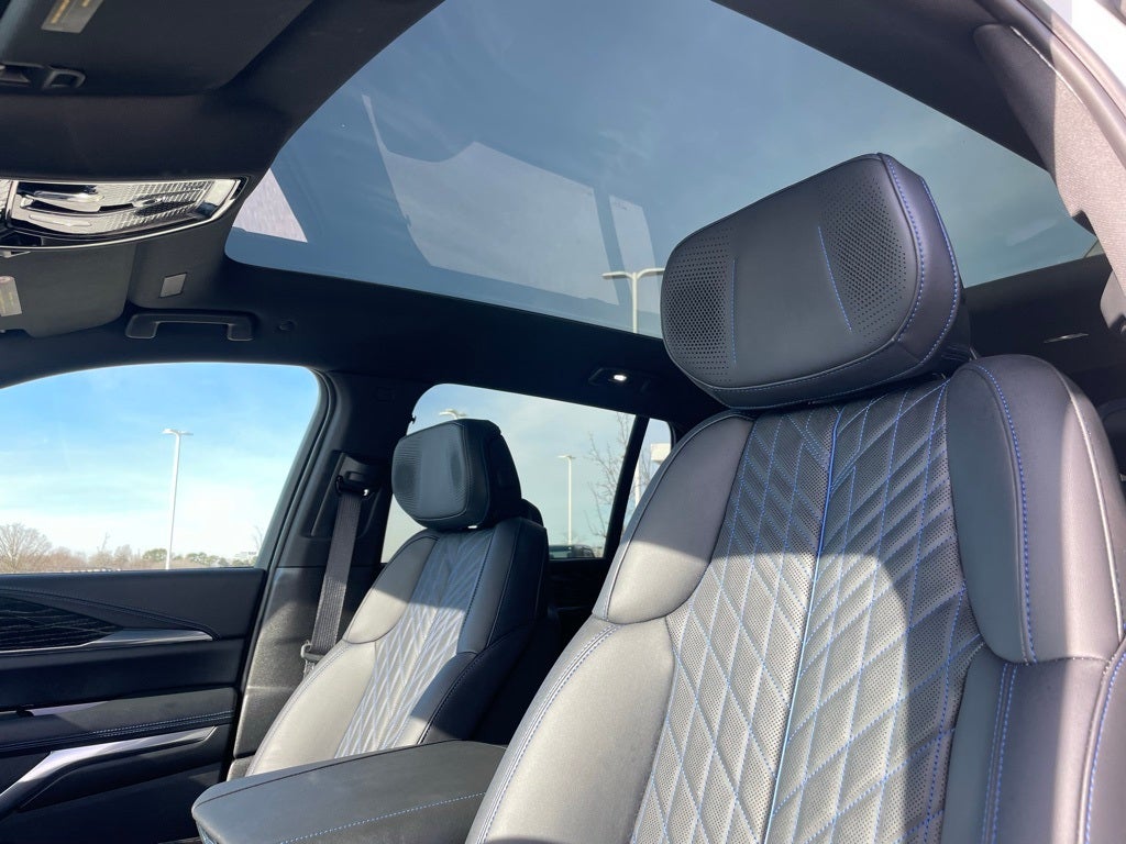 2025 Cadillac ESCALADE IQ Sport 1 - BLUECRUISE / 450 MILES PER CHARGE