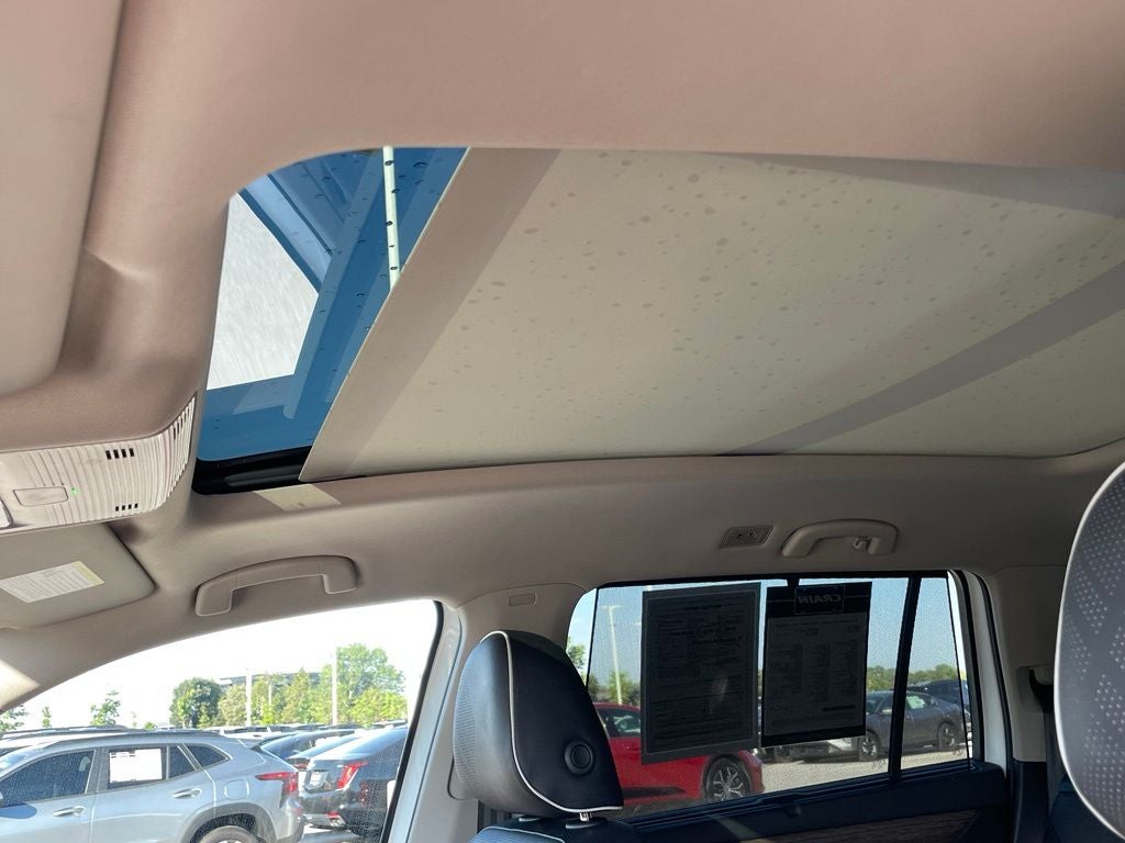 2025 Volkswagen Atlas 2.0T SEL Premium R-Line - PANORAMIC MOONROOF / VIENNA LEATHER SEATING