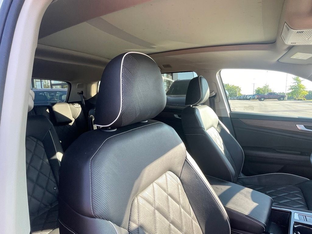 2025 Volkswagen Atlas 2.0T SEL Premium R-Line - PANORAMIC MOONROOF / VIENNA LEATHER SEATING