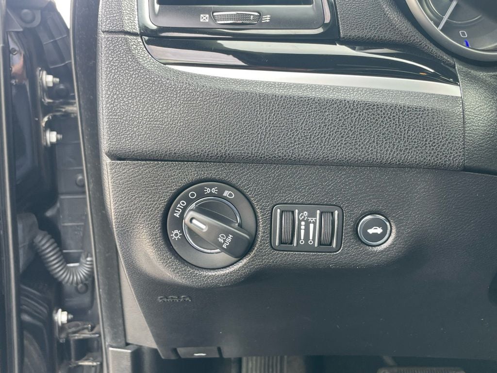 2021 Chrysler 300 S - REMOTE START / BLIND SPOT DETECTION