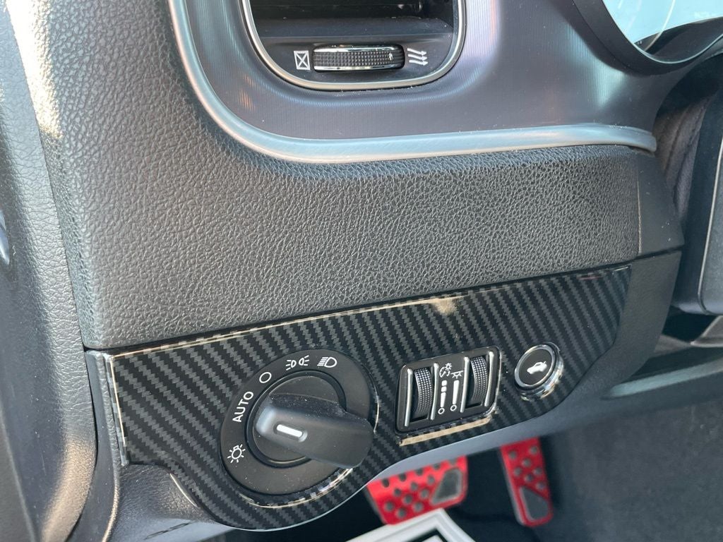 2019 Dodge Charger SXT - APPLE CARPLAY / REMOTE START