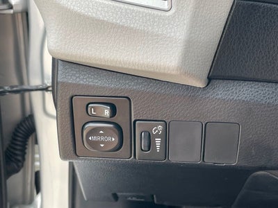 2016 Toyota Corolla LE - 38 MPG / KEYLESS ENTRY
