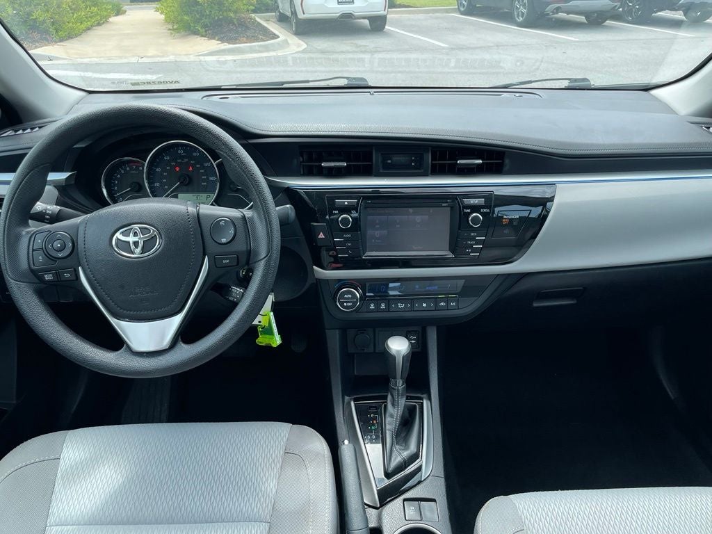 2016 Toyota Corolla LE - 38 MPG / KEYLESS ENTRY