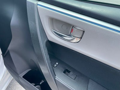 2016 Toyota Corolla LE - 38 MPG / KEYLESS ENTRY