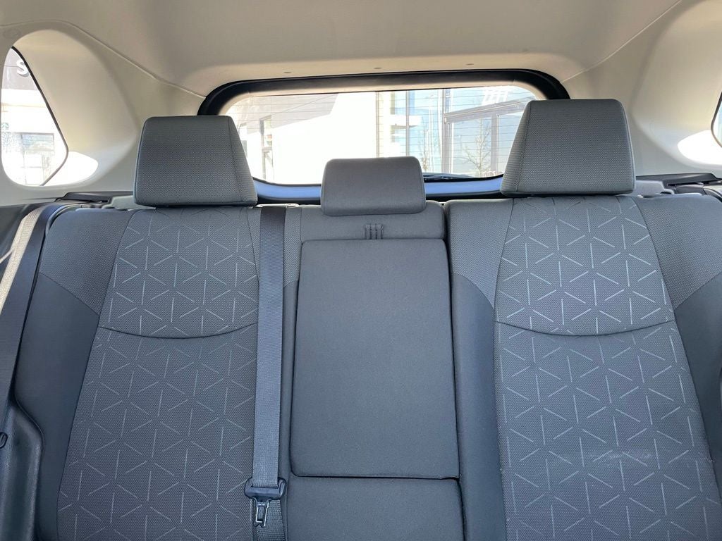 2024 Toyota RAV4 XLE - BLIND SPOT MONITOR / 7 INCH DISPLAY