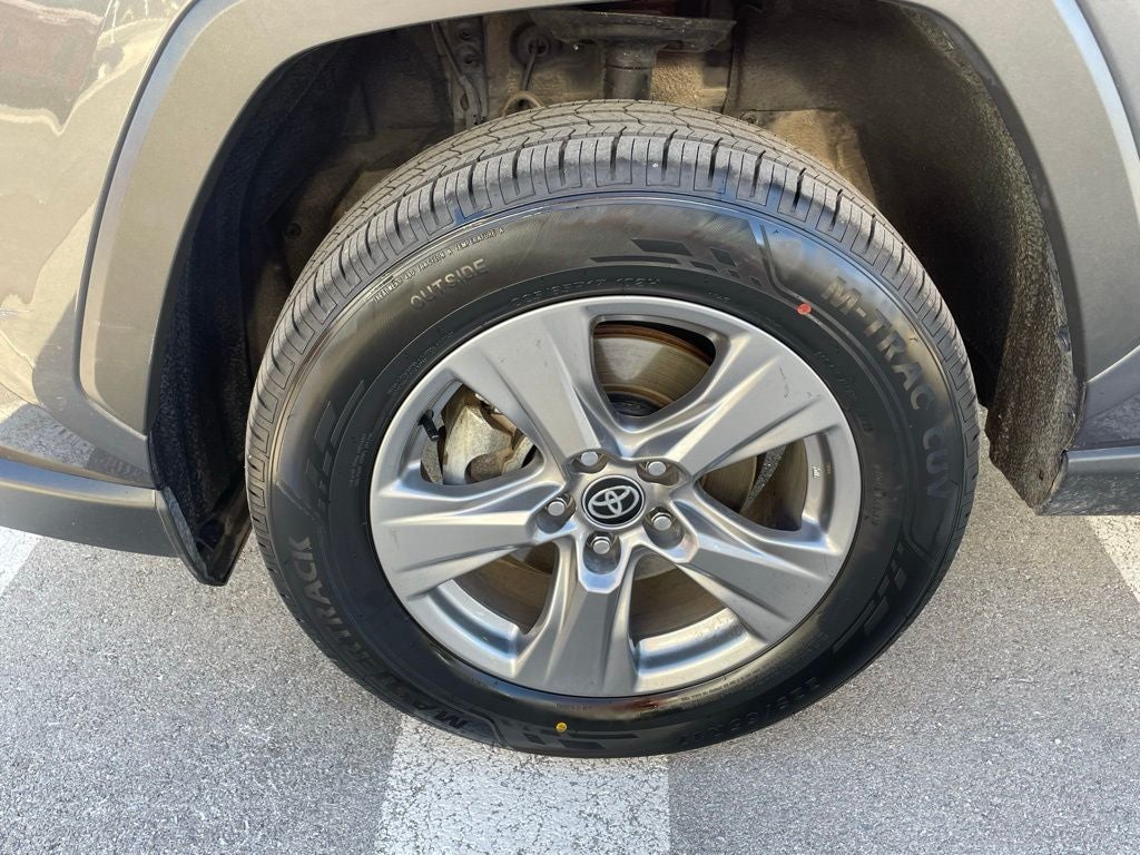 2024 Toyota RAV4 XLE - WIRELESS CARPLAY / LANE DEPARTURE ALERT