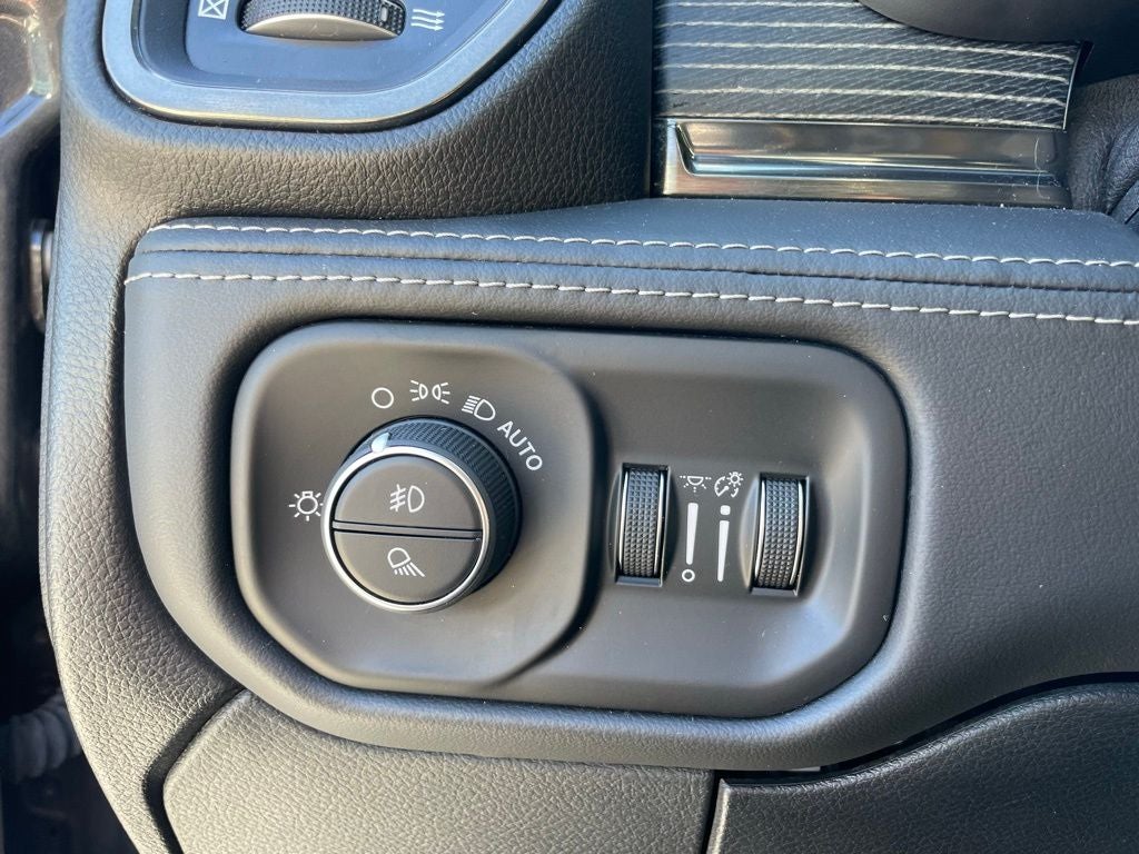 2021 RAM 3500 Limited - SURROUND CAMERA / 5TH WHEEL PREP