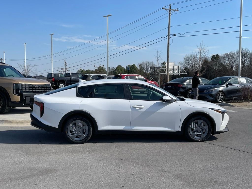 2026 Kia K4 LX