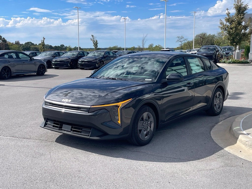 2027 Kia K4 LX