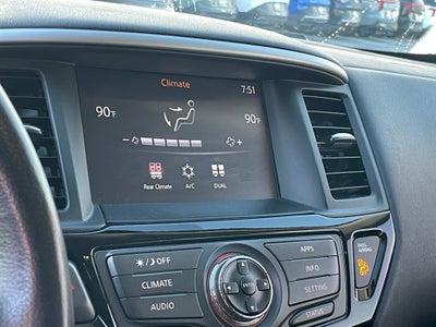 2018 Nissan Pathfinder SV