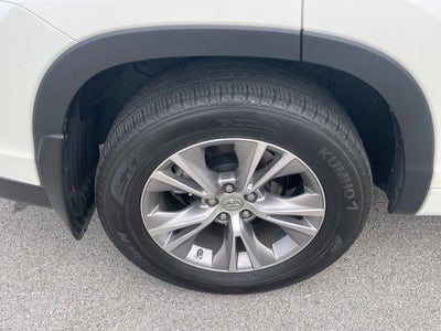 2015 Toyota Highlander XLE V6 - POWER MOONROOF / NAVIGATION