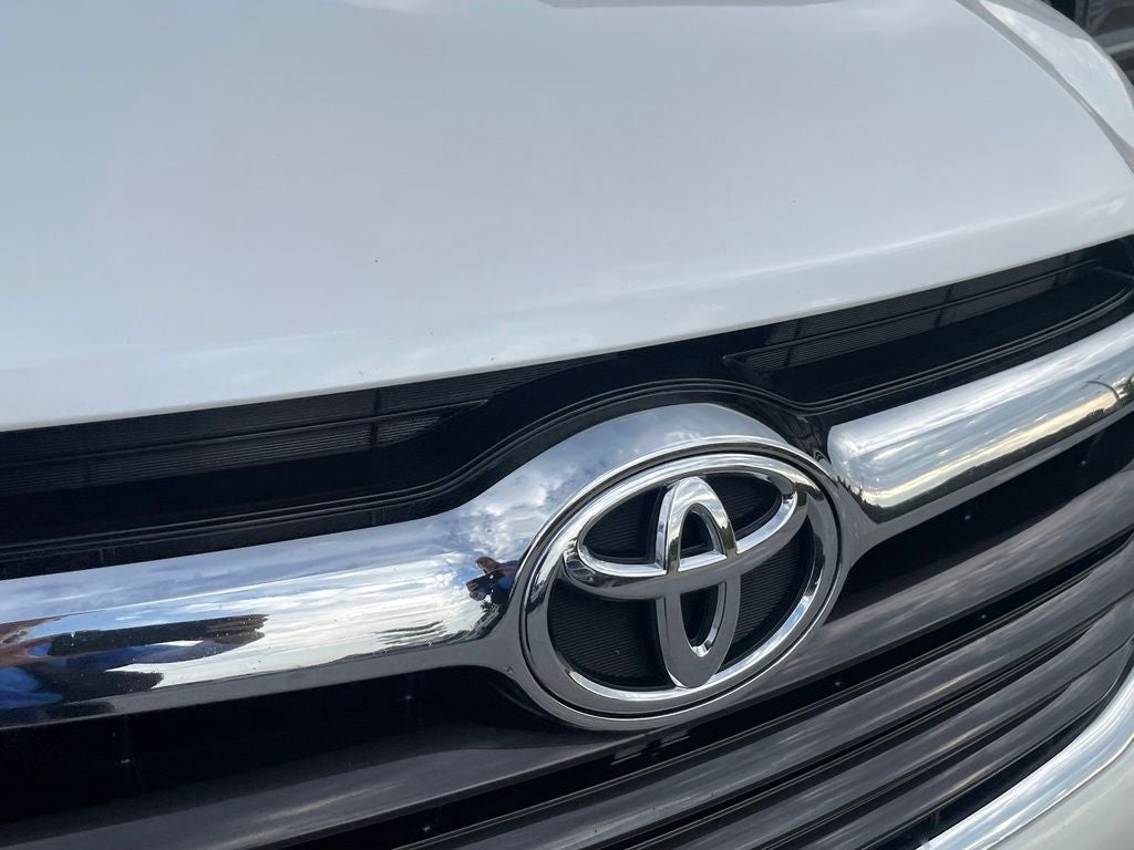 2015 Toyota Highlander XLE V6 - POWER MOONROOF / NAVIGATION