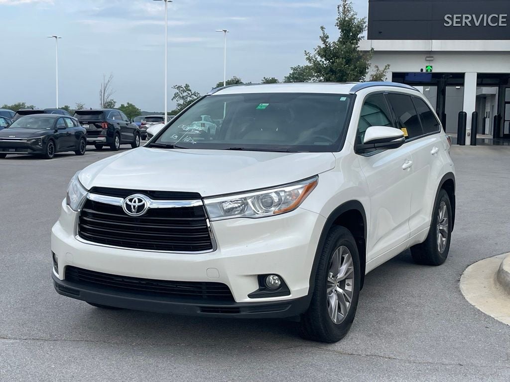 2015 Toyota Highlander XLE V6 - POWER MOONROOF / NAVIGATION