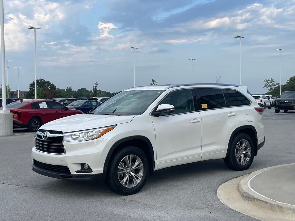 2015 Toyota Highlander XLE V6 - POWER MOONROOF / NAVIGATION