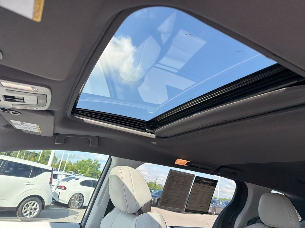 2023 Toyota Sienna XSE - MOONROOF / HANDS FREE SLIDING DOORS