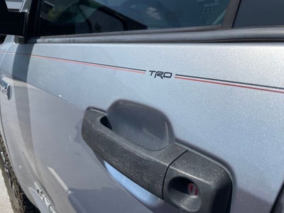 2017 Toyota Tundra SR5 - UPGRADED INTERIOR / REAR POWER WINDOW