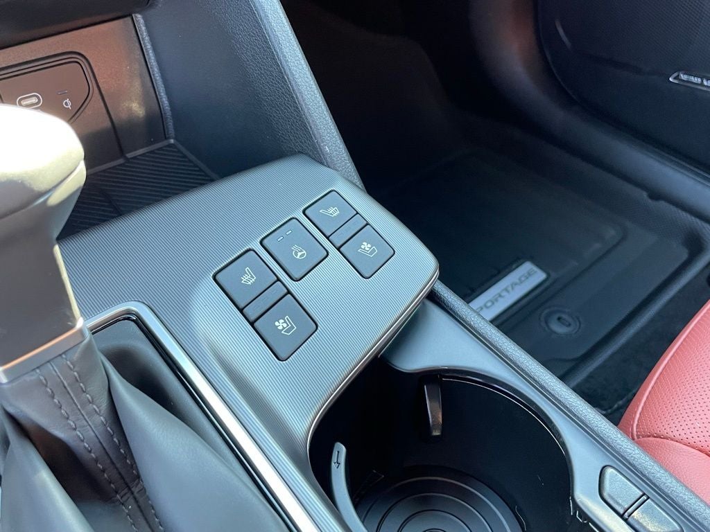 2026 Kia Sportage SX-Prestige - CARMINE RED INTERIOR COLOR PKG