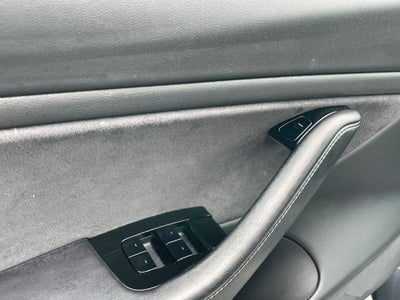 2018 Tesla Model 3 Long Range - BLIND SPOT MONITOR / PARKING ASSIST