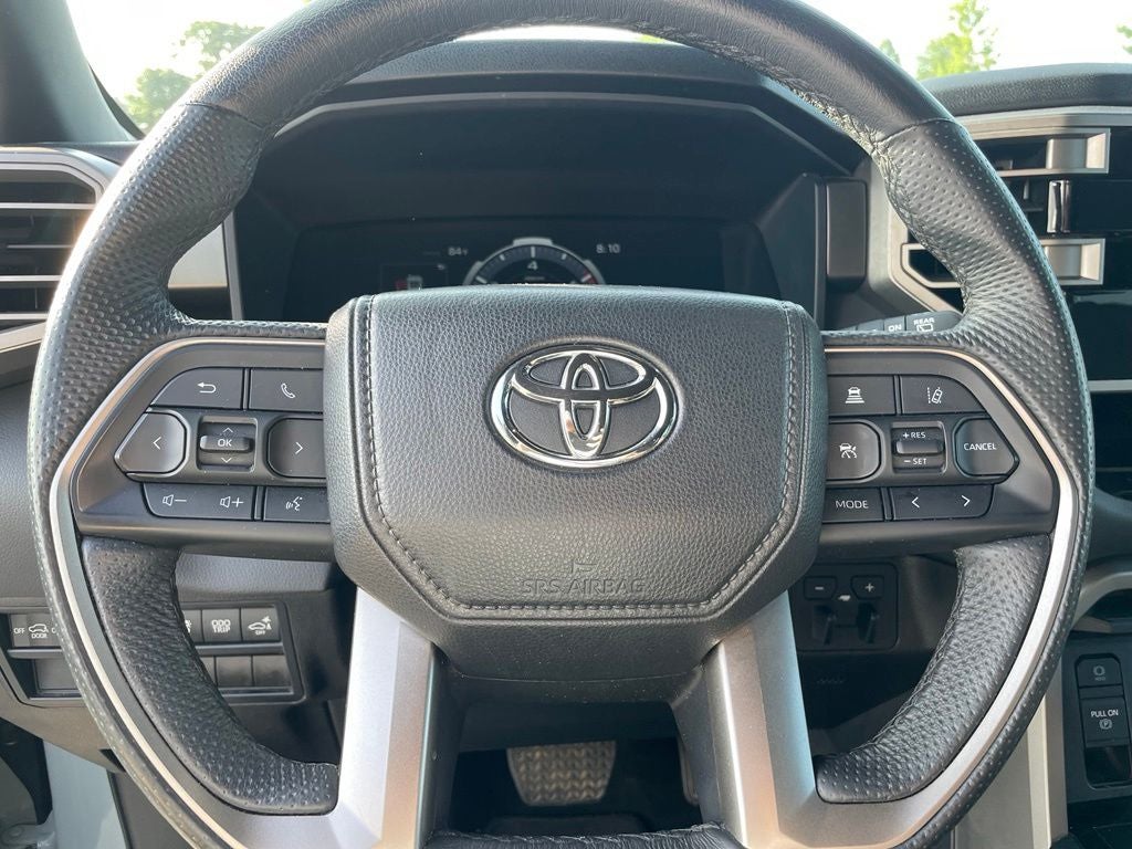 2025 Toyota Sequoia SR5 - 9520 LB TOWING CAPACITY / WIRELESS CARPLAY
