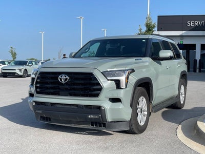2025 Toyota Sequoia SR5 - 9520 LB TOWING CAPACITY / WIRELESS CARPLAY