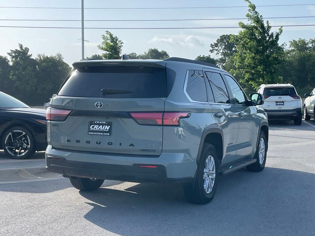 2025 Toyota Sequoia SR5 - 9520 LB TOWING CAPACITY / WIRELESS CARPLAY