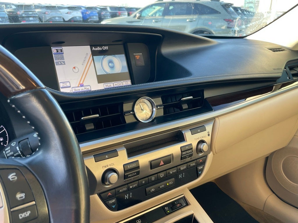 2013 Lexus ES 350 - MOONROOF / HEATED SEATS
