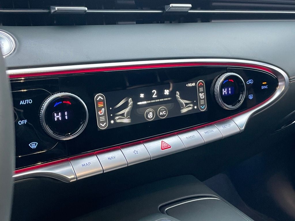 2023 Genesis GV70 2.5T - SURROUND VIEW MONITOR / PANORAMIC ROOF