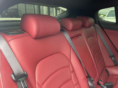 2022 Kia Stinger GT2 - RED INTERIOR PKG / ALL WHEEL DRIVE
