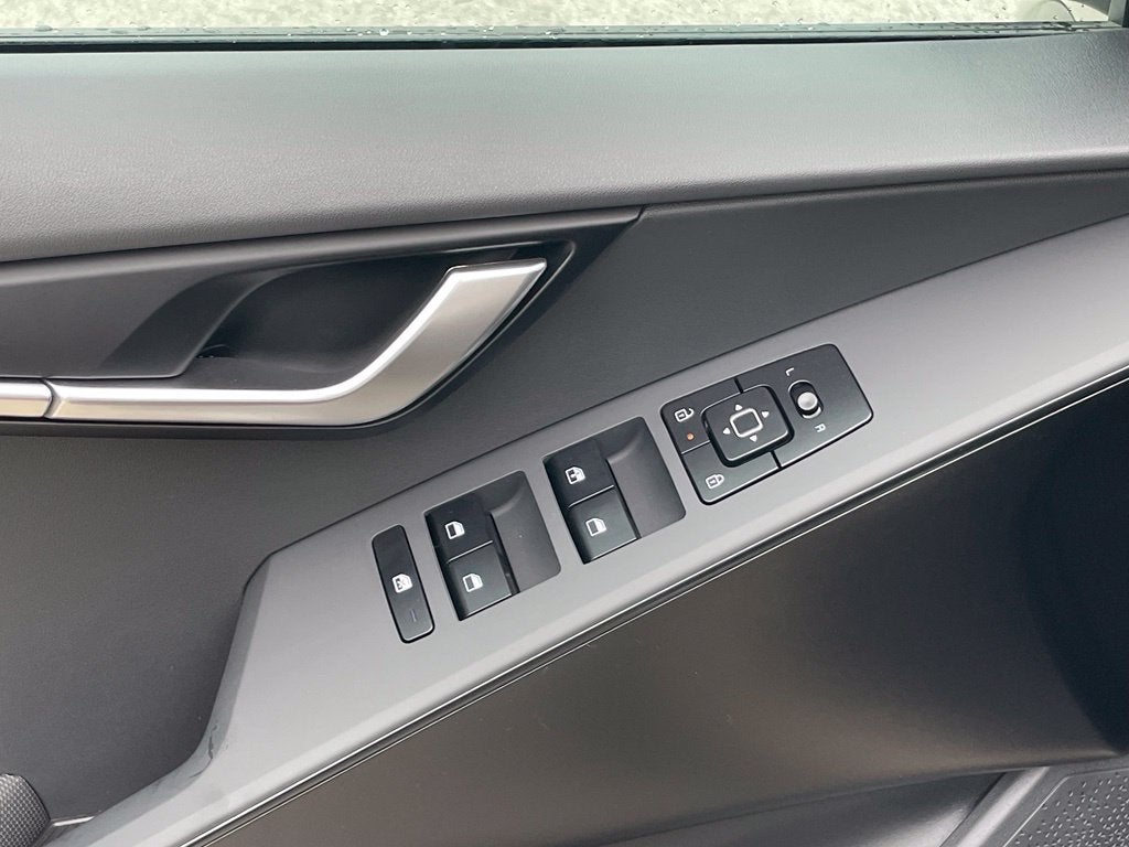 2027 Kia Niro Base