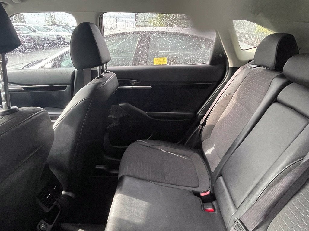 2023 Kia Seltos S - 35 MPG / APPLE CARPLAY