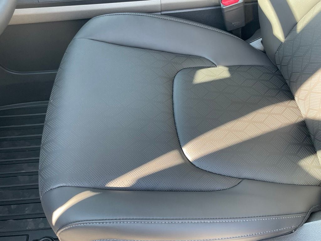 2027 Kia Carnival LXS