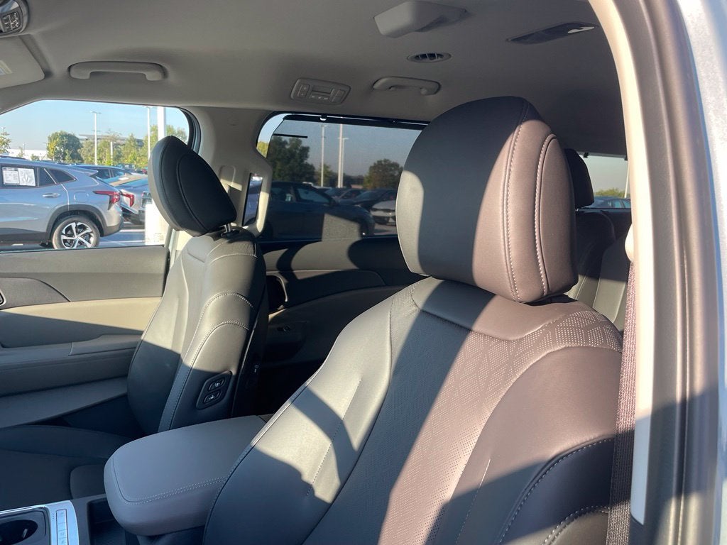 2027 Kia Carnival EX