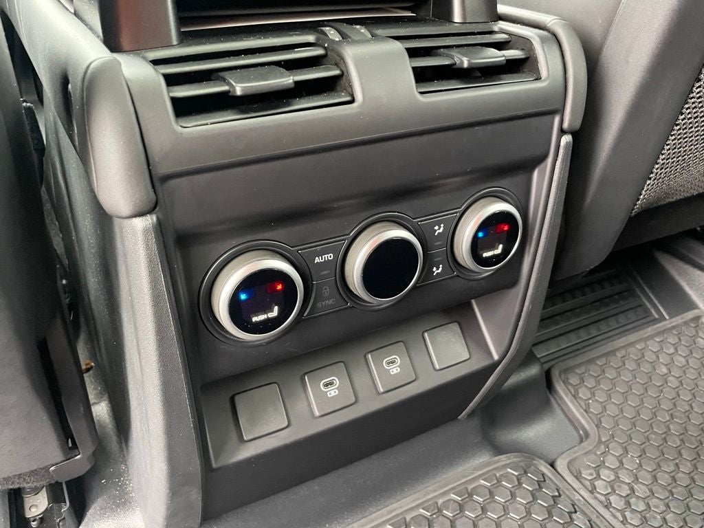 2025 Land Rover Defender 110 X-Dynamic SE - PANORAMIC ROOF / ELECTRONIC AIR SUSPENSION