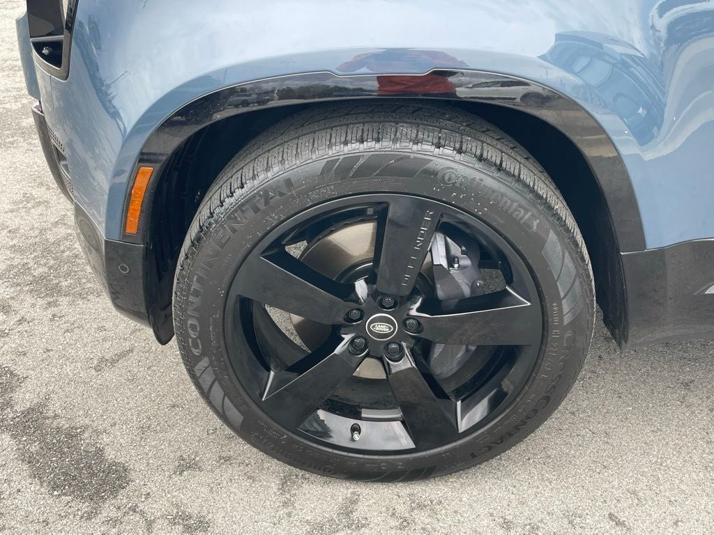 2025 Land Rover Defender 110 X-Dynamic SE - PANORAMIC ROOF / ELECTRONIC AIR SUSPENSION