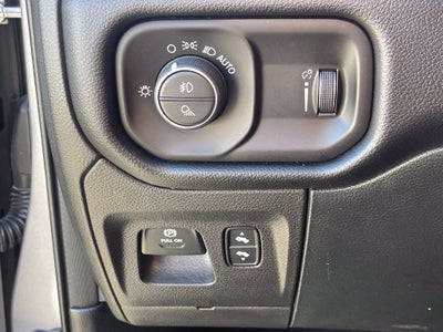 2022 RAM 1500 Big Horn/Lone Star Night Pkg, Level 2 Equip, Clean CarFax