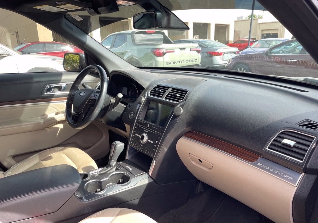 2018 Ford Explorer Limited One Owner, Clean CarFax, Leather, Moonroof, Bucket