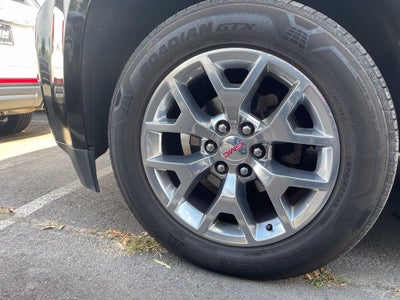 2016 GMC Yukon SLT Sunroof, Leather, DVD, Third Row