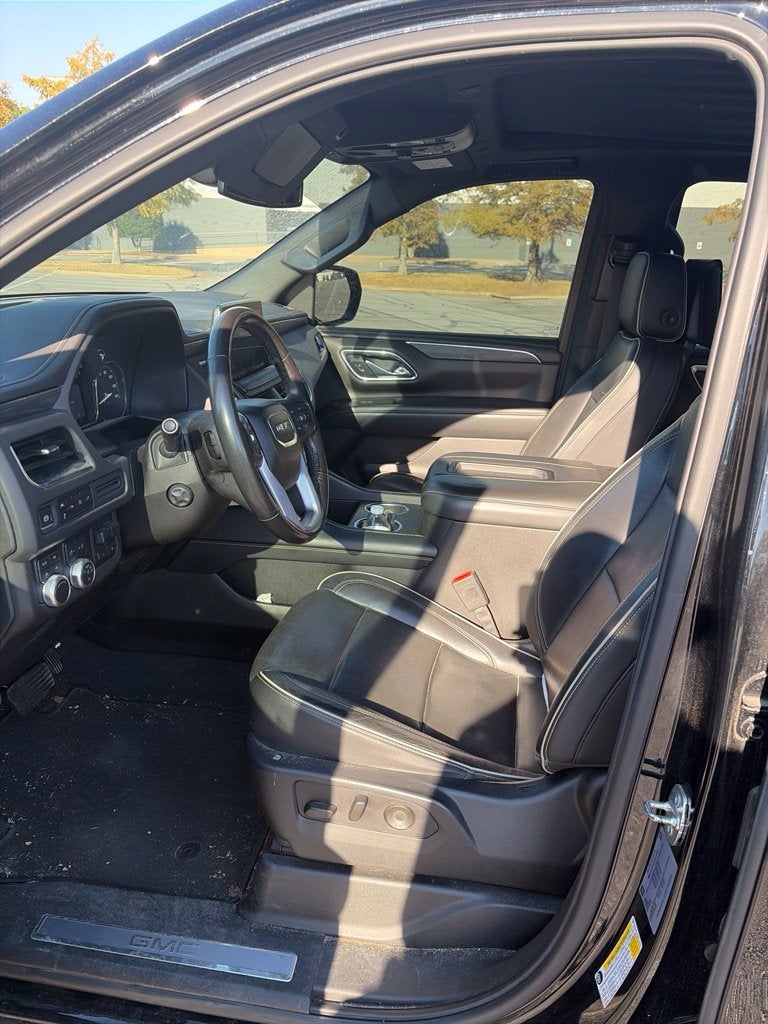 2021 GMC Yukon SLT