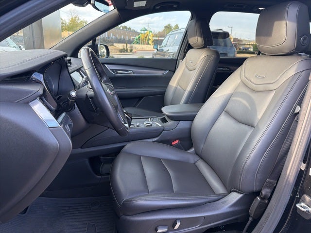 2023 Cadillac XT6 Luxury