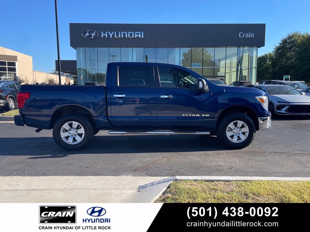 2019 Nissan Titan SV Clean CarFax, Navi, Blind Spot, CarPlay