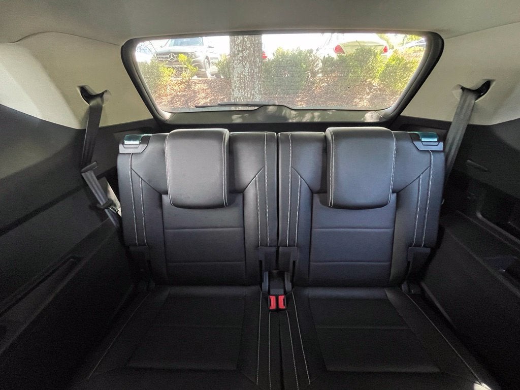 2023 Volkswagen Atlas 2.0T SE w/Technology Clean CarFax, One Owner, Third Row Seat