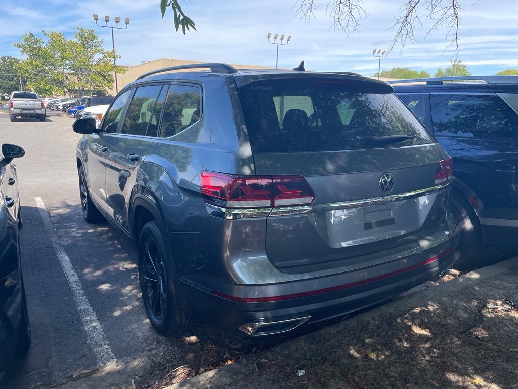 2023 Volkswagen Atlas 2.0T SE w/Technology Clean CarFax, One Owner, Third Row Seat