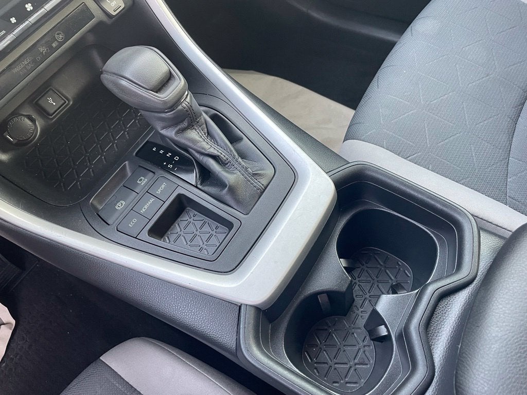 2020 Toyota RAV4 XLE Clean CarFax